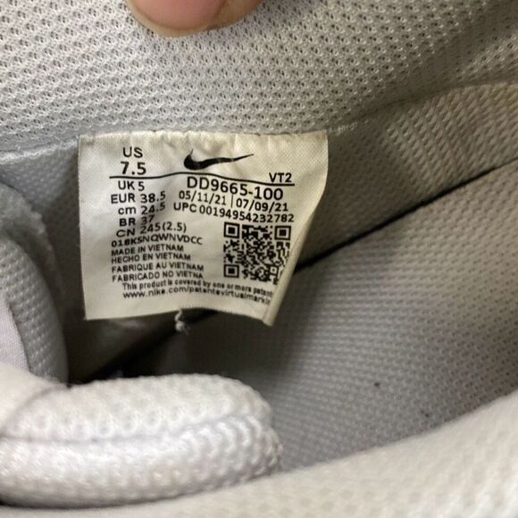 Nike court version low leopard swoosh Nike sneakers  - Picture 8 of 8